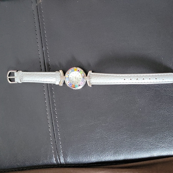 Venetiae Ladywatch floral - Picture 2 of 7